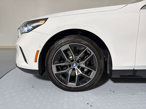 Used 2026 BMW 530i RWD image 11
