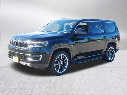 Certified 2022 Jeep Wagoneer Series II w/ Convenience Group I AWD/4WD image 3