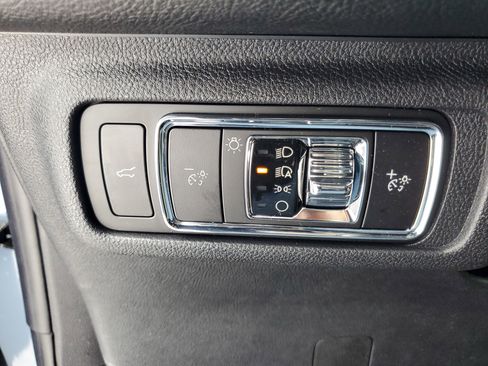 New 2026 Lincoln Corsair Premiere image 14