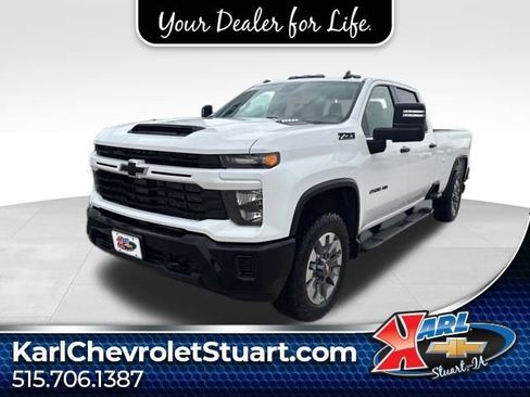 Used 2024 Chevrolet Silverado 2500 Custom w/ Custom Value Package image 1