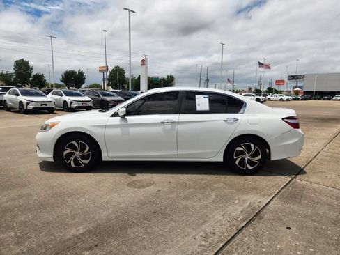 Used 2016 Honda Accord LX image 4