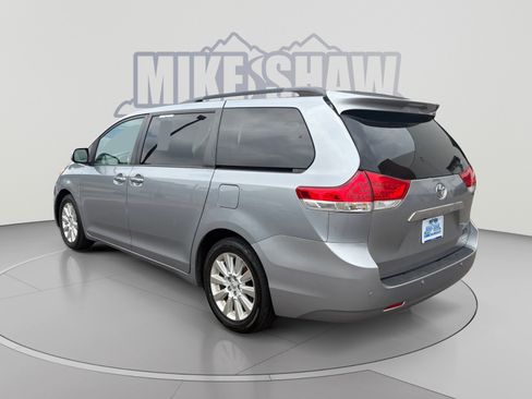 Used 2014 Toyota Sienna Limited w/ Limited Premium Package AWD/4WD image 3