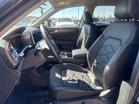 Used 2025 Volkswagen Atlas SE AWD/4WD image 24