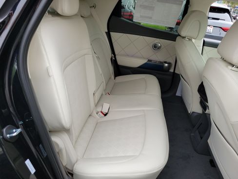 New 2026 Genesis GV60 Advance image 17