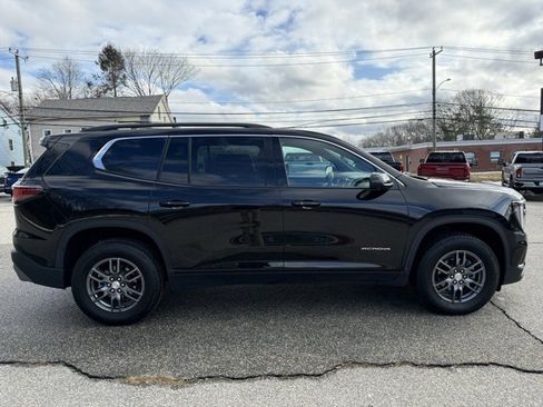 Used 2025 GMC Acadia Elevation image 7