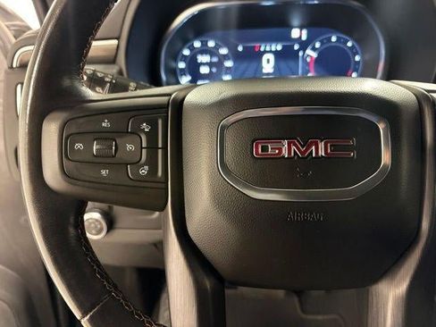 Used 2022 GMC Yukon AT4 w/ Technology Package AWD/4WD image 16