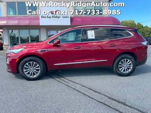 Used 2024 Buick Enclave Premium image 4