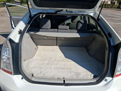 Used 2011 Toyota Prius Three w/ Navigation Pkg image 19