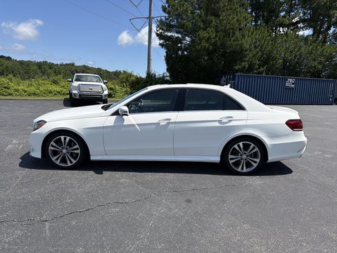 Used 2016 Mercedes-Benz E 350 Sedan w/ Premium Package image 8