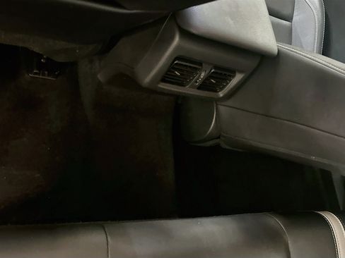 Used 2025 Toyota Camry SE FWD image 28