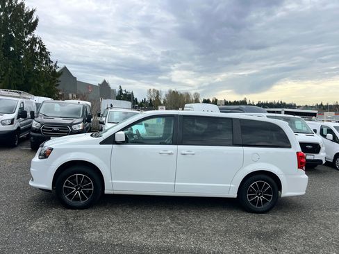 Used 2019 Dodge Grand Caravan GT image 4