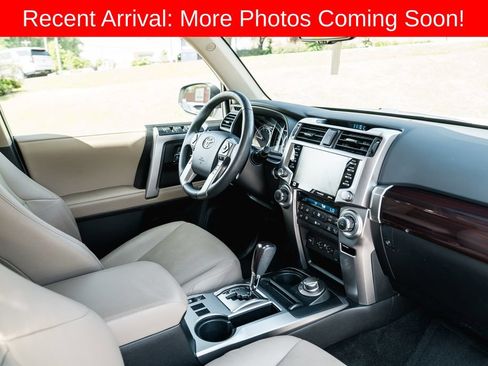 Certified 2022 Toyota 4Runner Limited AWD/4WD image 11