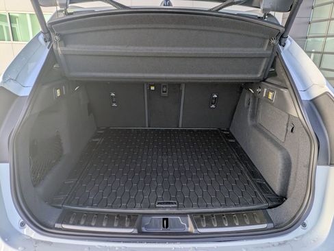 New 2026 Jaguar F-PACE SVR image 13