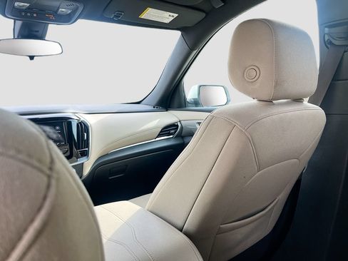 Used 2023 Chevrolet Traverse LS w/ Safety Package FWD image 21