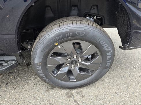 New 2025 Ford F150 Lightning Flash AWD/4WD image 9