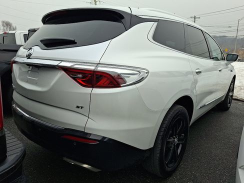 Certified 2023 Buick Enclave Essence w/ Experience Buick Package image 5