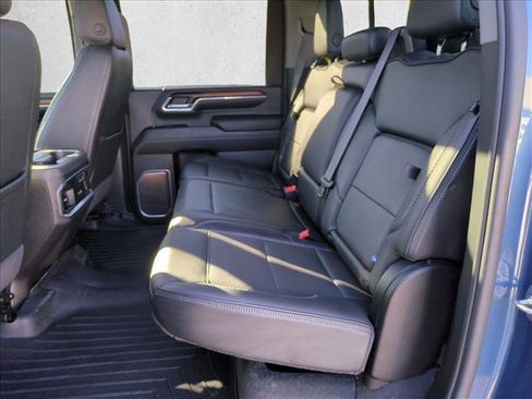 Used 2024 GMC Sierra 2500 Denali w/ Denali Reserve Package image 20