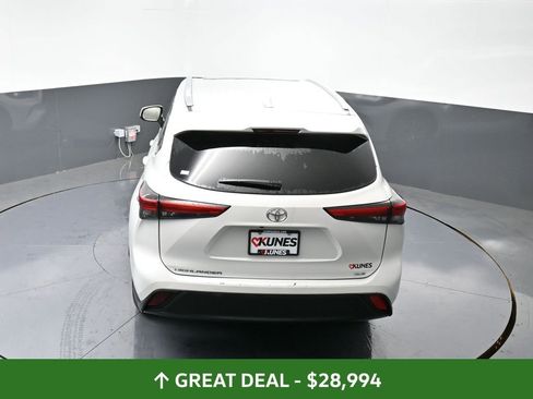 Used 2023 Toyota Highlander XLE image 53