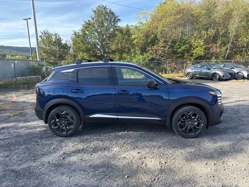 New 2026 Nissan Kicks SR w/ SR Premium Package image 4