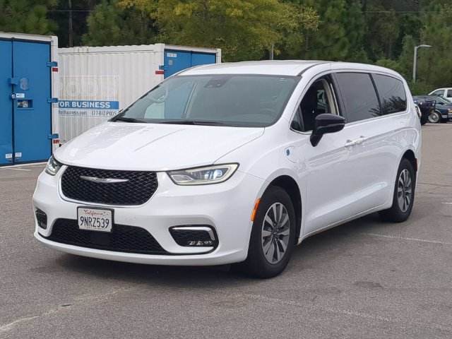 Used 2024 Chrysler Pacifica Limited FWD image 10