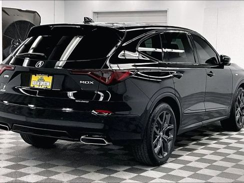 Used 2023 Acura MDX A-Spec image 13