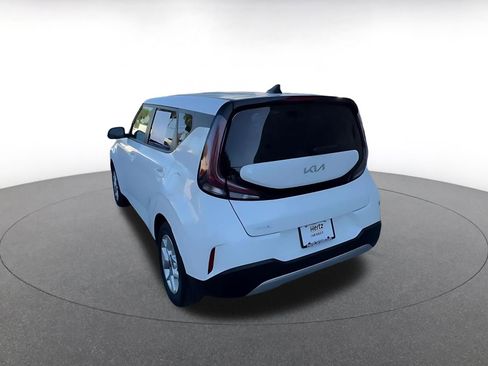 Used 2025 Kia Soul LX w/ LX Technology Package image 11