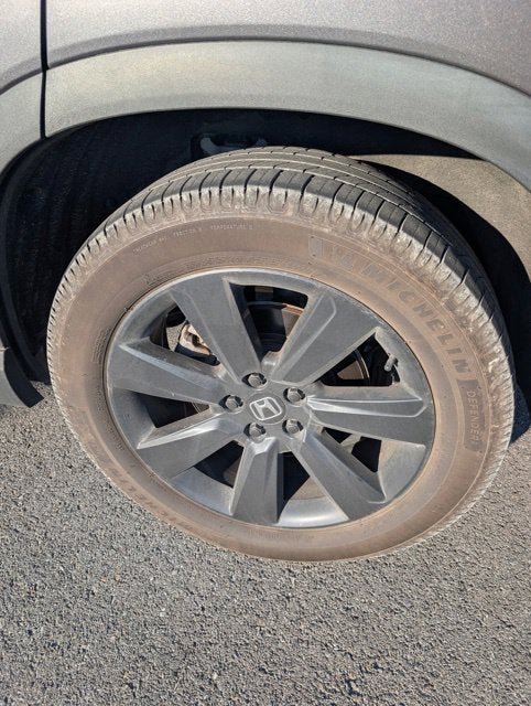 Used 2025 Honda Pilot Black Edition image 20