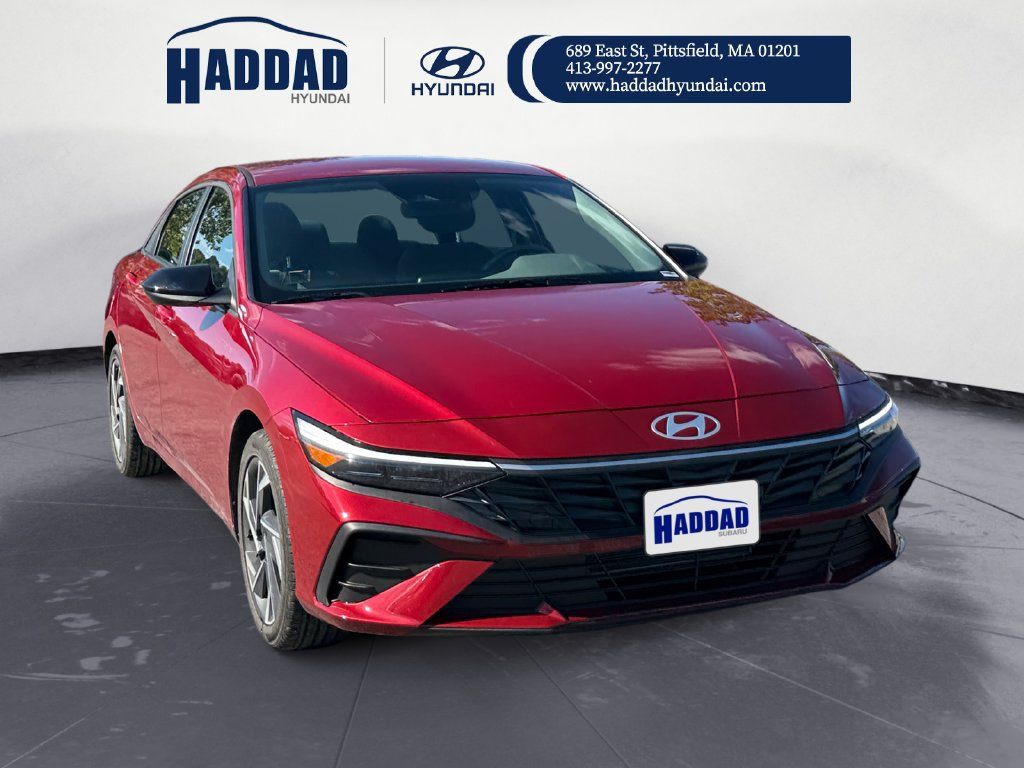 Used 2025 Hyundai Elantra Sport FWD image 7