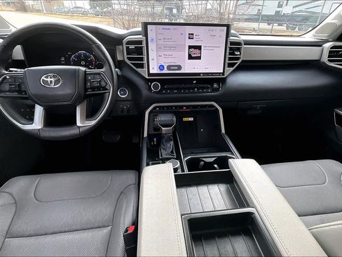 Used 2023 Toyota Tundra Limited image 15