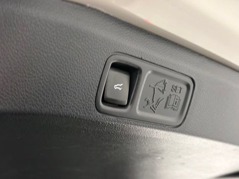 Used 2022 Lincoln Navigator L Reserve AWD/4WD image 11