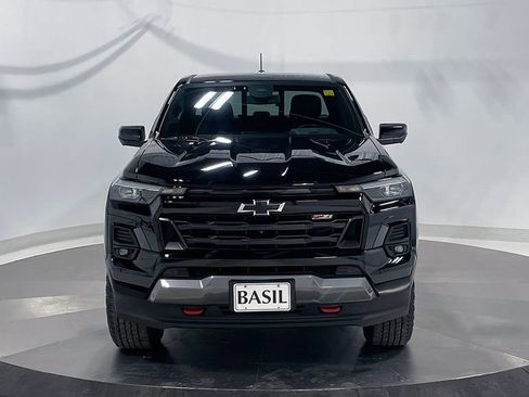 Used 2023 Chevrolet Colorado Z71 w/ Z71 Convenience Package 2 image 9