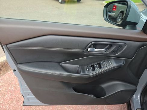 Used 2023 Nissan Rogue SL w/ SL Premium Package AWD/4WD image 10
