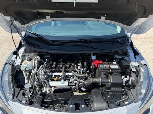 Used 2025 Nissan Versa SV FWD image 30