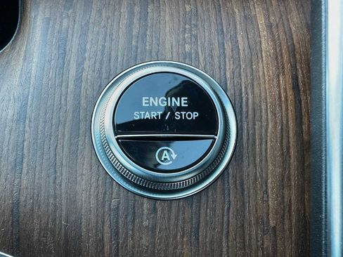 New 2026 Mercedes-Benz C 300 4MATIC Sedan image 34