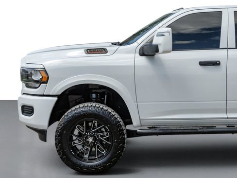 Used 2023 RAM 2500 Tradesman AWD/4WD image 11