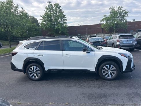 Certified 2023 Subaru Outback Premium AWD/4WD image 2