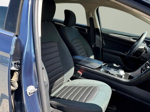 Used 2019 Ford Fusion SE image 7