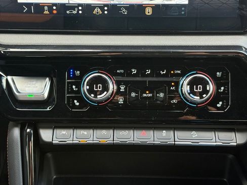 New 2025 GMC Sierra 1500 AT4 w/ AT4 Premium Package image 33