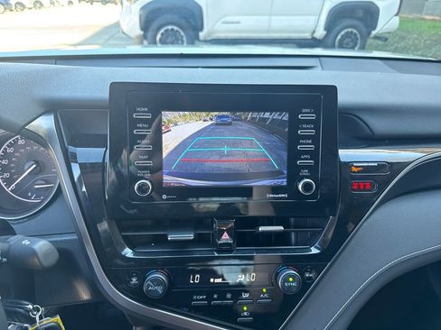 Used 2023 Toyota Camry SE image 17