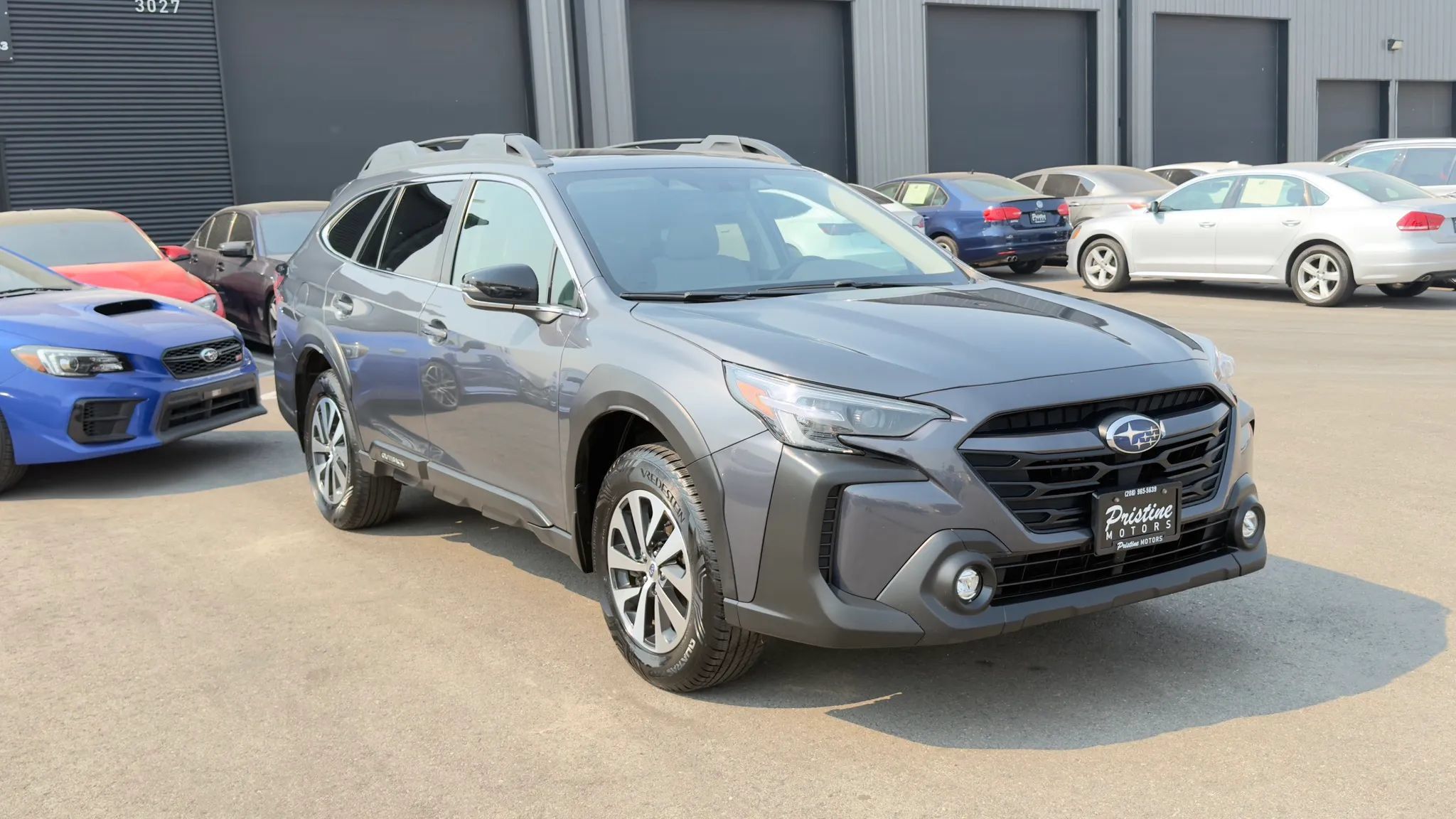 Used 2024 Subaru Outback Premium AWD/4WD image 2