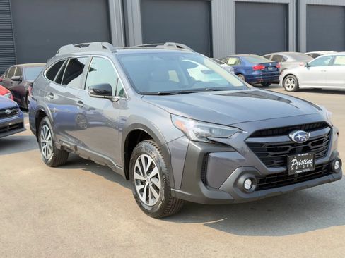 Used 2024 Subaru Outback Premium AWD/4WD image 2