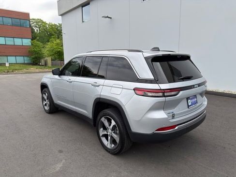 Used 2023 Jeep Grand Cherokee 4WD 4xe w/ Luxury Tech Group II image 8