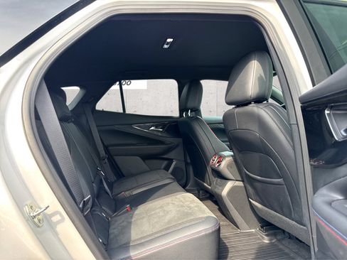 Used 2025 Chevrolet Blazer EV RS AWD/4WD image 8