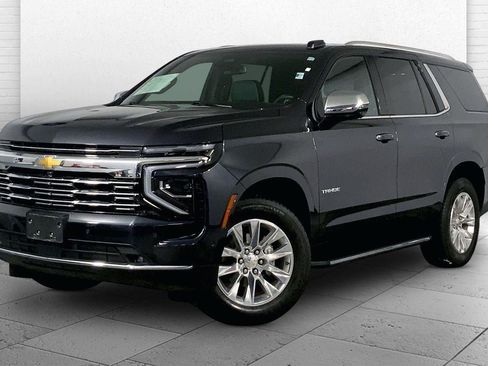 Used 2025 Chevrolet Tahoe Premier AWD/4WD image 12