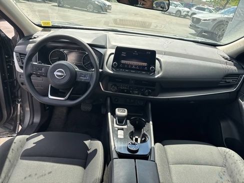 Used 2024 Nissan Rogue S AWD/4WD image 20