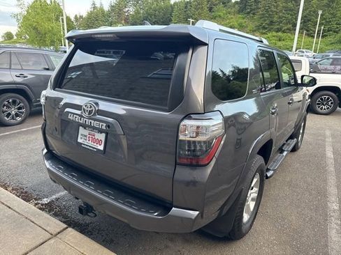Used 2017 Toyota 4Runner SR5 Premium AWD/4WD image 8