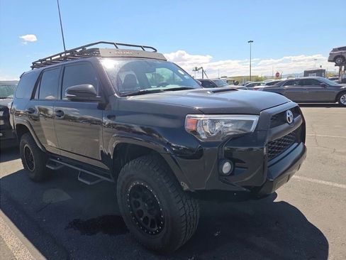 Used 2017 Toyota 4Runner TRD Off-Road Premium image 4