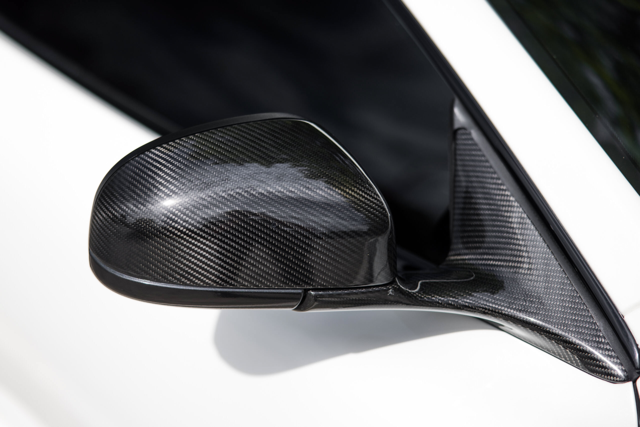 Used 2016 Aston Martin DB9 GT RWD image 17