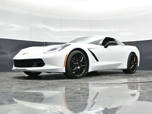 Used 2016 Chevrolet Corvette Stingray Coupe RWD image 51
