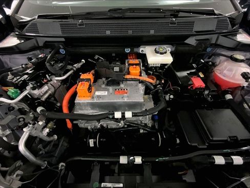 Used 2025 Chevrolet Equinox EV LT w/ Convenience Package AWD/4WD image 10